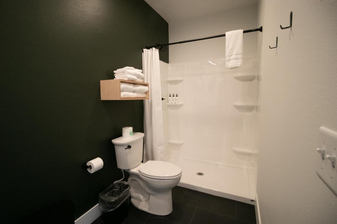 King Suite,1084928950:JPEG