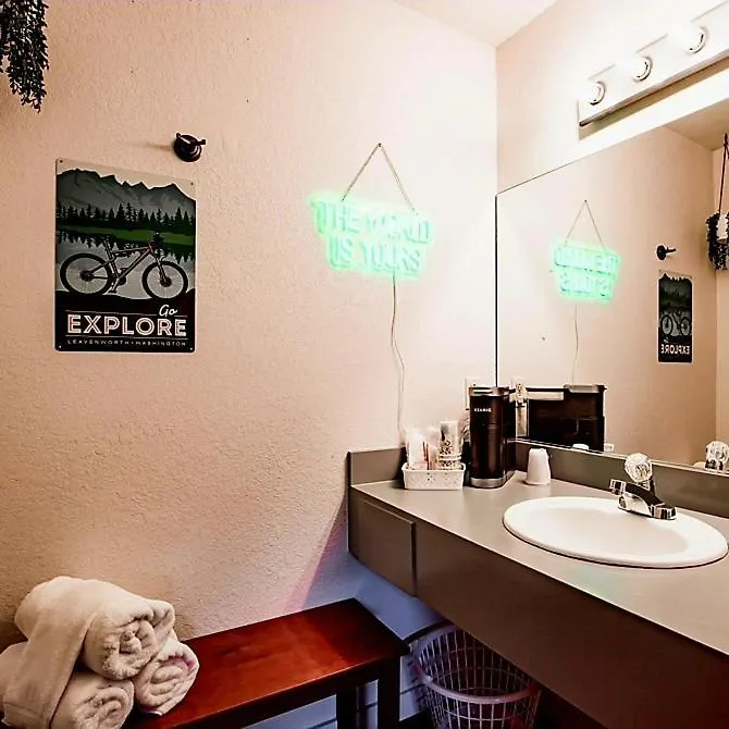 Evergreen Inn-1