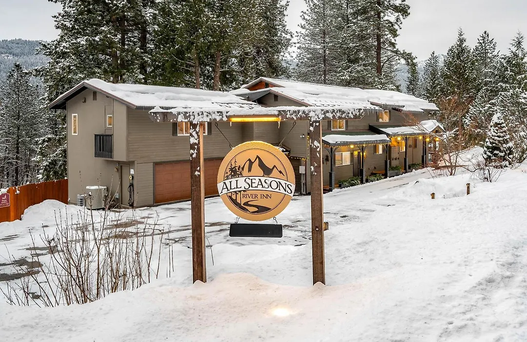 All Seasons River Inn-1
