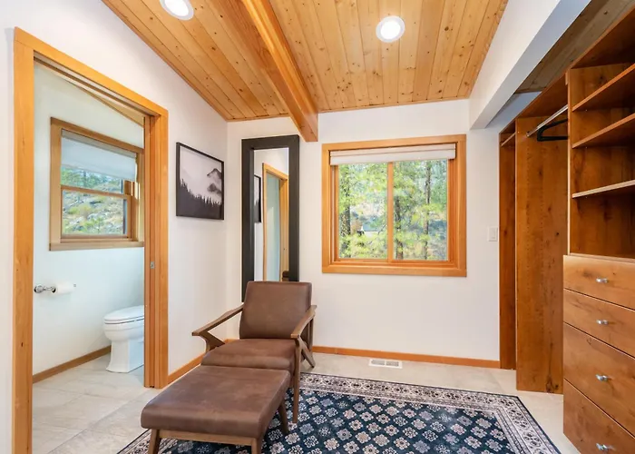 Sleeping Lady Mountain Resort